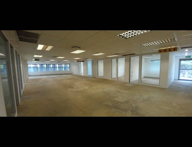 723M² OFFICE TO LET IN WOODMEAD